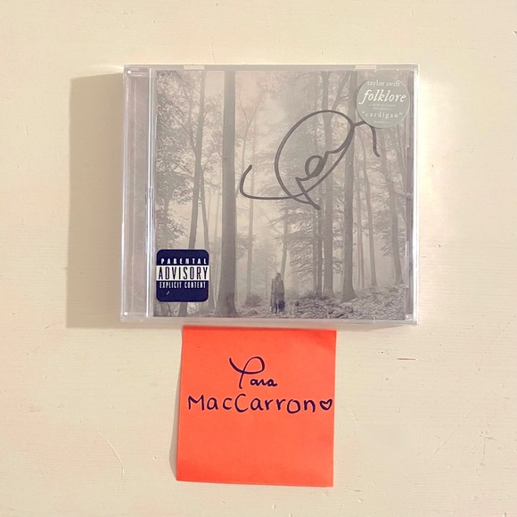 SIGNED & SEALED Taylor Swift Folklore CD - Picture 1 of 1